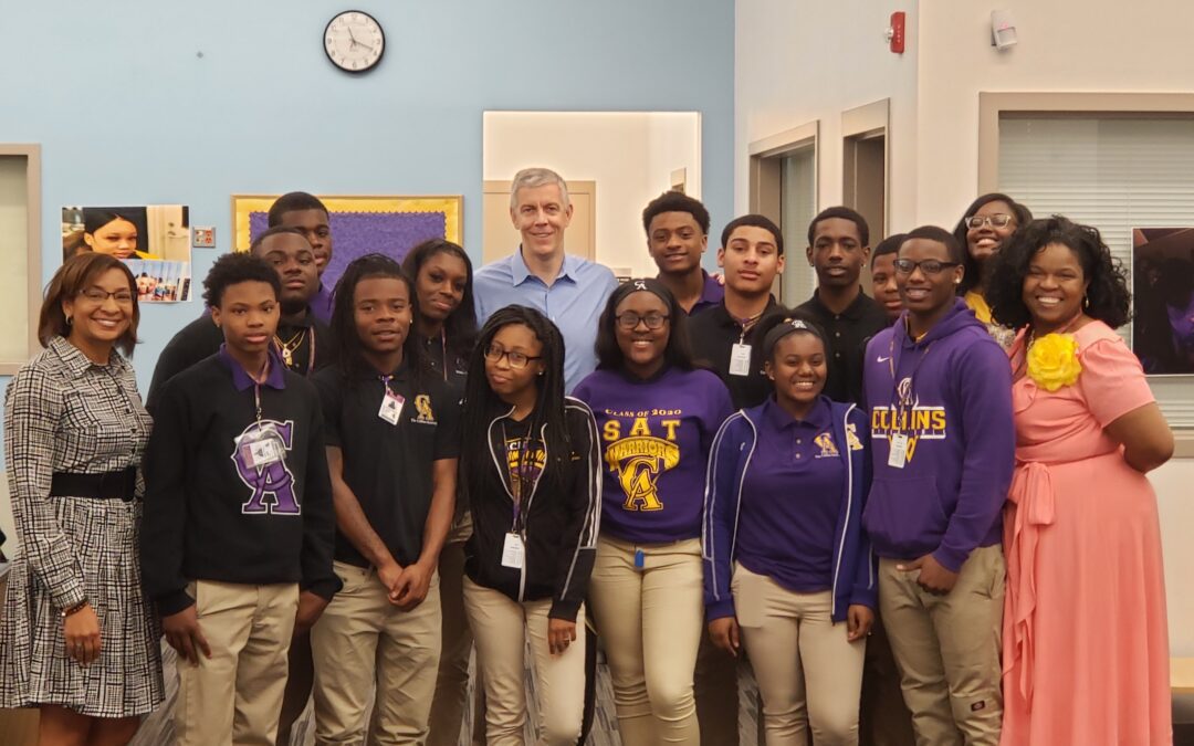 Arne Duncan and Jayla Rufus Host Roundtable on Gun Violence at Collins Academy High School